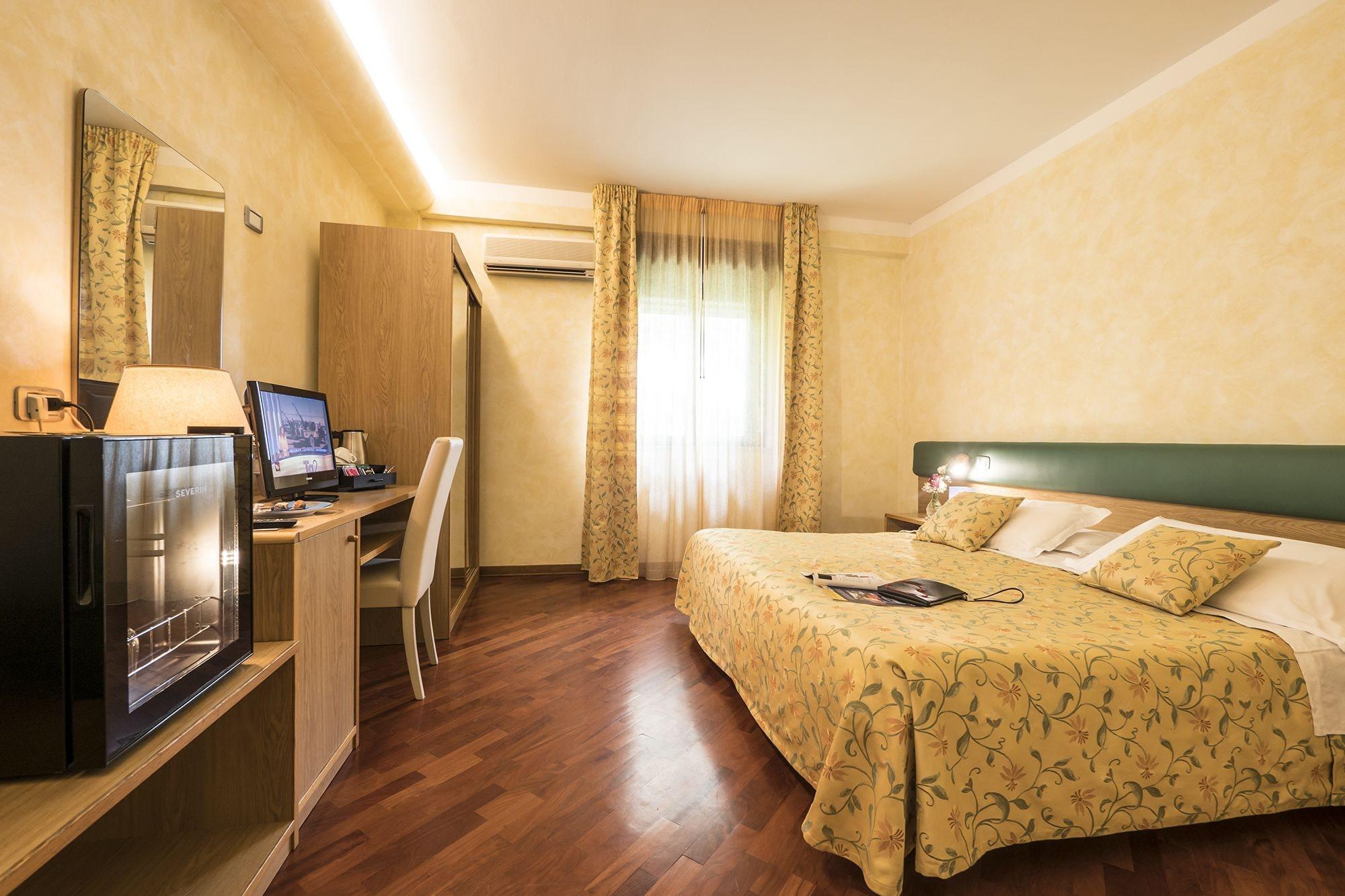 Hotel Vega Perugia Exteriör bild